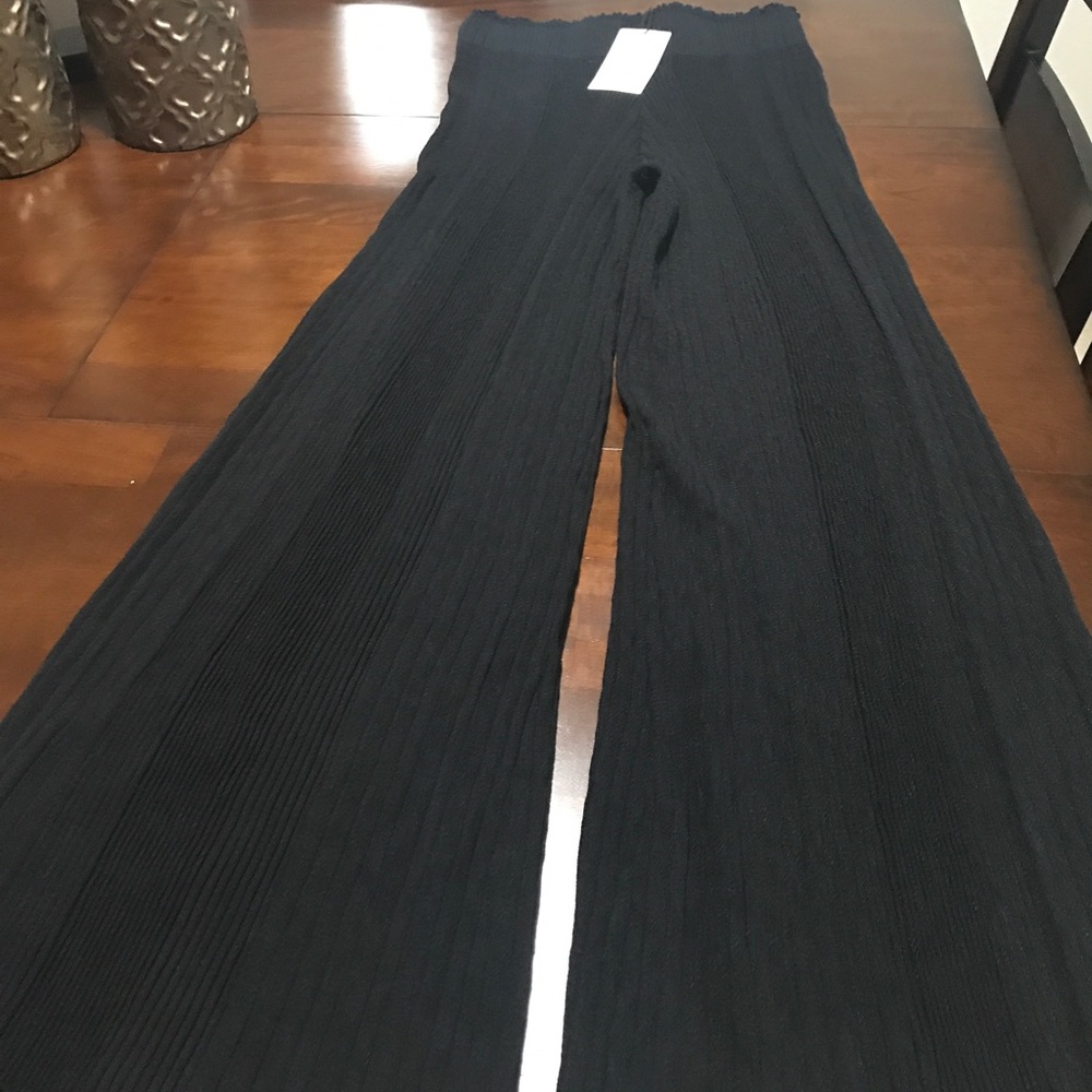 Zara Black Wide-Leg Ribbed Pants